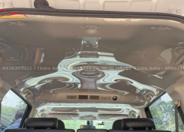 Khi bọc trần nilon, chủ xe nên chọn loại nilon chất lượng và dày dặn