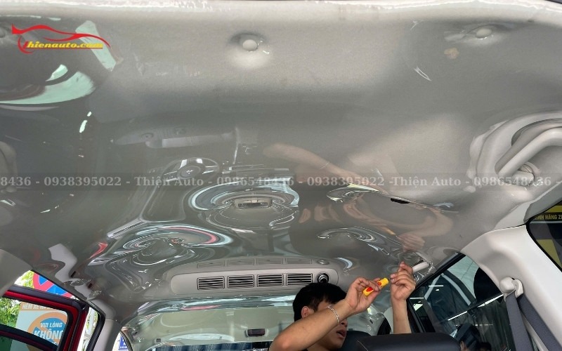 Giá bọc trần nilon Xpander dao động từ 600.000 - 800.000 đồng