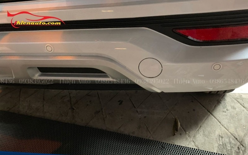 Cảm biến lùi Xpander được trang bị sau đuôi xe để quét vật cản góc rộng