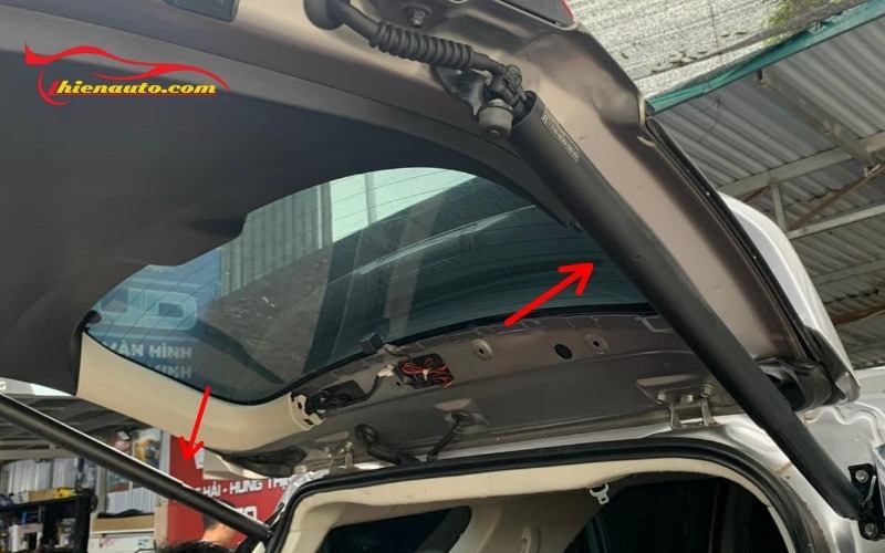 Cốp điện VinFast Minio Green là gì?