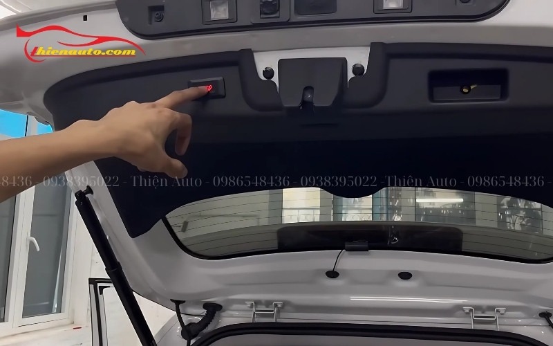 Thiện Auto thi công lắp đặt cốp điện VF5 an toàn, trang bị nút bấm và modul đá cốp