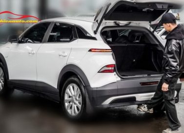 Cốp điện VinFast VF6 tích hợp cảm biến chống kẹt an toàn