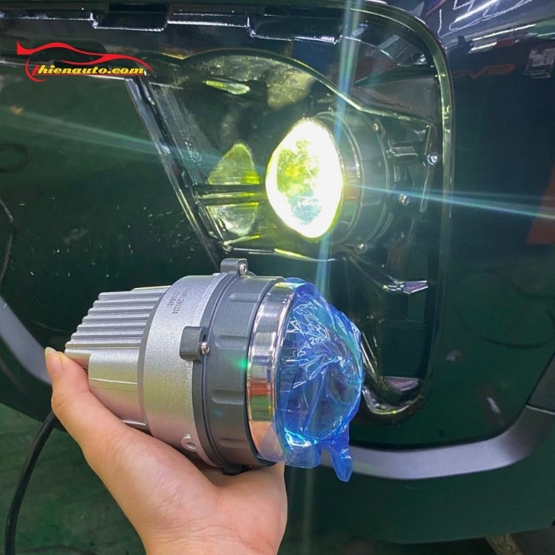 Đầu xe Limo Green độ gì: Đèn gầm Limo Green tăng sáng phá sương