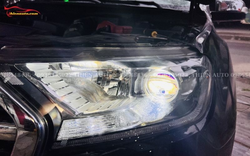 Độ đèn Ford Everest:  Bi Laser Titan Platinum 