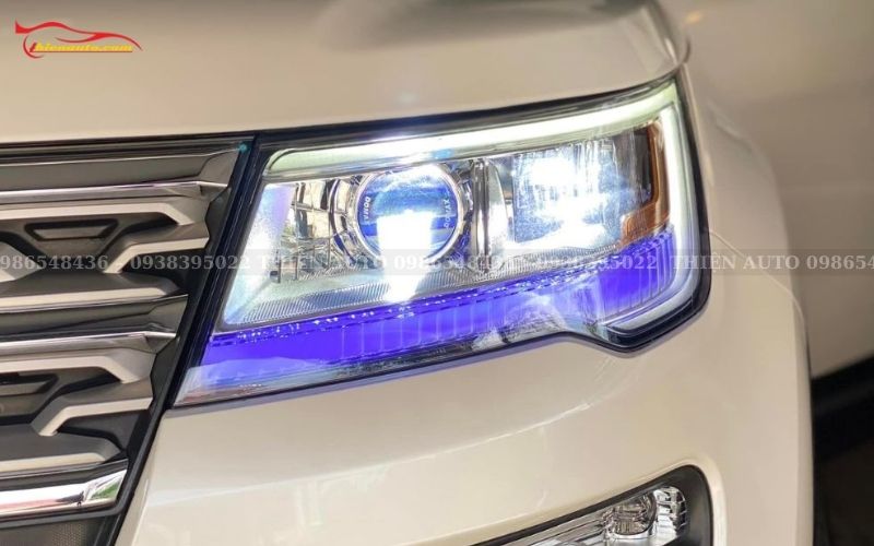 Độ đèn xe Ford Explorer: Độ đèn bi LED X-Light V20