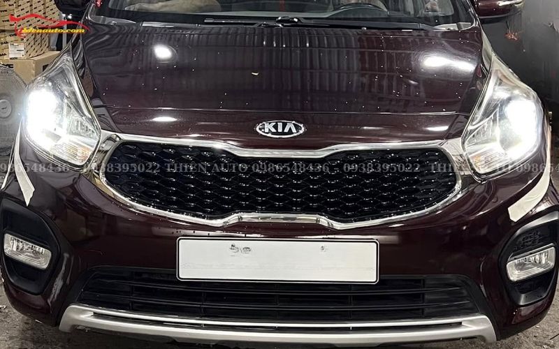 Mức giá độ đèn Kia Rondo dao động từ 1 triệu 5 đến 6 triệu đồng