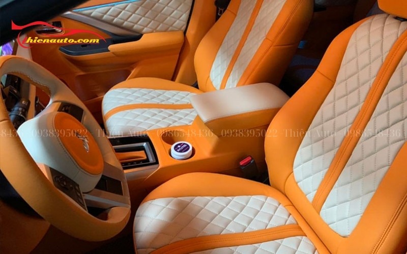 Khách hàng ưu tiên đổi màu nội thất Mitsubishi Xpander kèm bọc da bệ tỳ tay