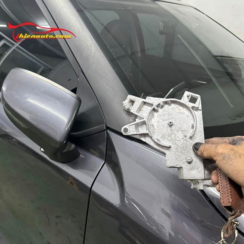 Lắp đặt gập gương lên kính VinFast Nerio Green đơn giản cam kết cắm giắc zin