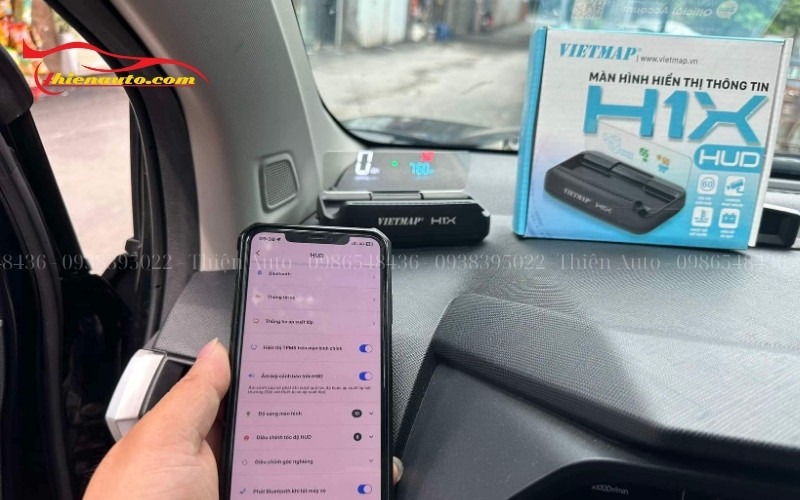 Giá lắp HUD cho Xpander dao động từ 2.500.000 đồng