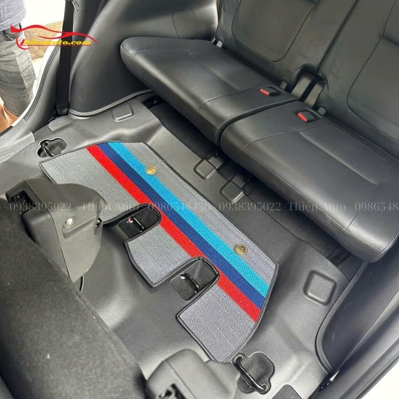 Giá thảm sàn nhựa tràn viền Mitsubishi Xpander dao động từ 2.700.000 đồng