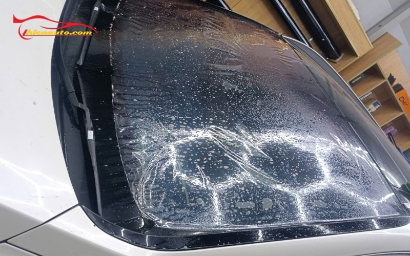 Dán phim cách nhiệt 3M trong combo độ xe Limo Green gói cao cấp