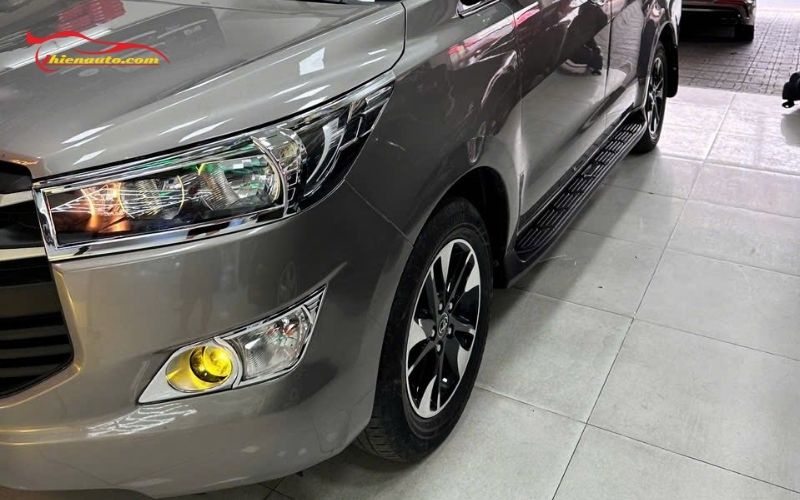 Độ đèn Toyota Innova: Bi gầm Aozoom Wasp giúp phá sương tốt
