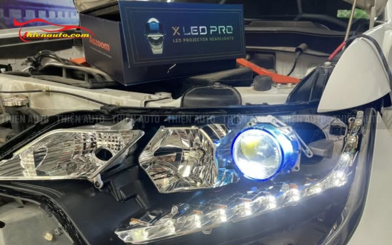 Hình ảnh thực tế độ đèn Mitsubishi Outlander