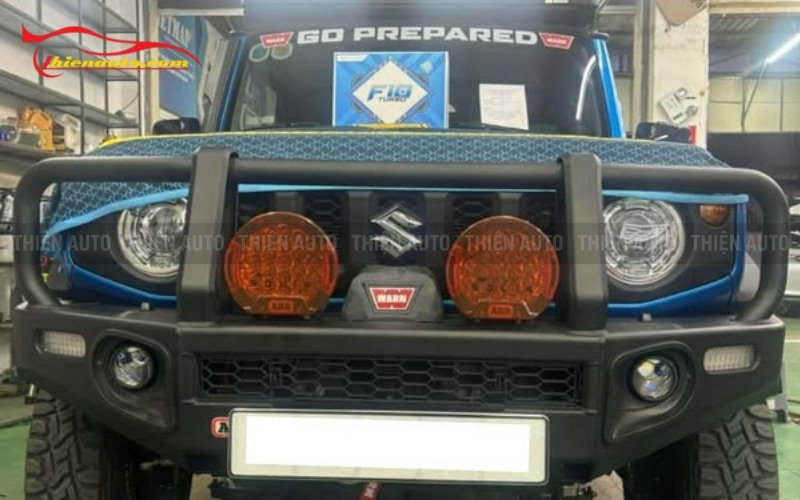 Độ đèn Suzuki Jimny cho tầm nhìn rõ ràng vào ban đêm hoặc trời mưa