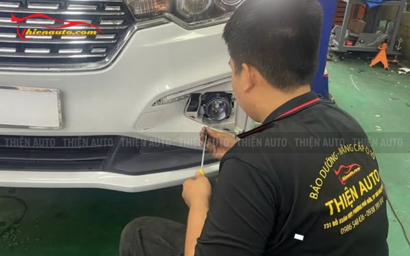 Độ đèn gầm Suzuki XL7 giúp tăng chiếu sáng khi trời mưa, sương mù