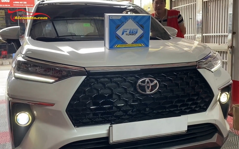 Độ đèn Toyota Veloz: Bi gầm X-light F10 New
