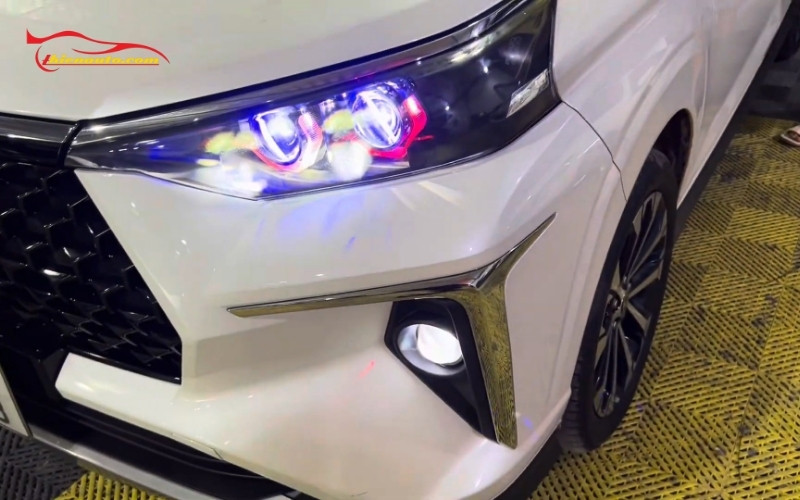 Độ đèn Toyota Veloz vừa tăng sáng, vừa tăng thẩm mỹ