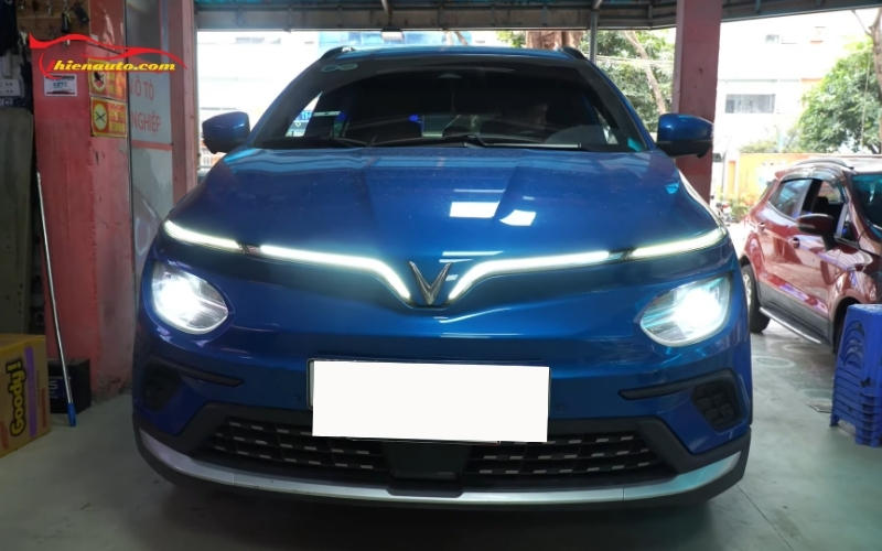 Độ đèn Vinfast VF e34 tăng chiếu sáng. lái xe an toàn