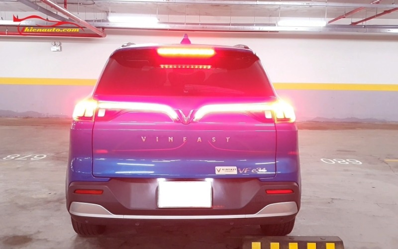 Độ đèn hậu Vinfast VF e34 5 chế độ