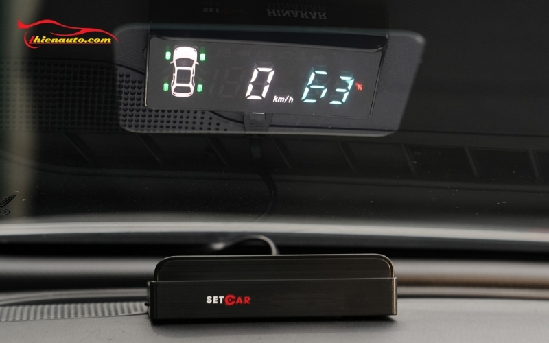Màn hình HUD Setcar Vinfast Limo Green Màn hình HUD Setcar Vinfast Limo Green hiển thị các chỉ số rõ ràng