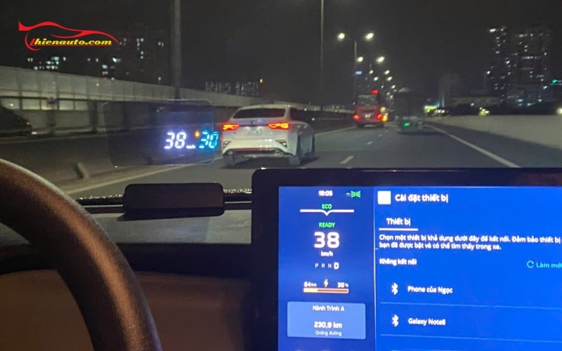 Màn hình HUD Setcar Vinfast Limo Green Cần lắp màn hình HUD Setcar Vinfast Limo Green tại gara uy tín như Thiện Auto