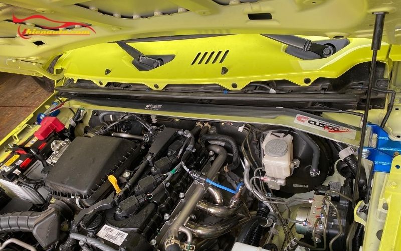 Hình ảnh lắp thanh cân bằng động cơ Suzuki Jimny thực tế trên xe