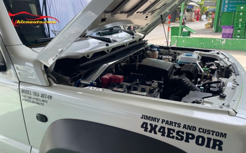 Hình ảnh lắp thanh cân bằng động cơ Suzuki Jimny thực tế trên xe