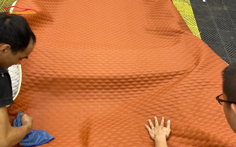 Quy trình bọc trần 5D ô tô tại Thiện Auto 