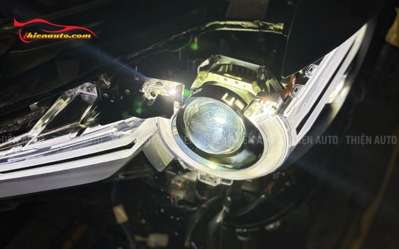 Độ đèn cho Mazda CX8 đèn tăng sáng, lái xe an toàn