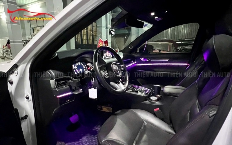 Độ đèn Mazda CX8 LED nội thất tăng sự sang trọng, khẳng định cá tính chủ xe