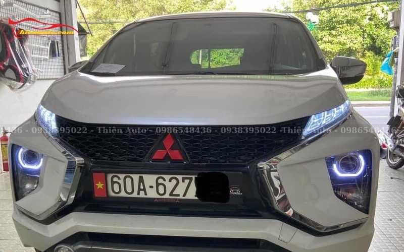 Mặt calang lưới Mitsubishi Xpander được lắp trực tiếp trên mặt zin, hỗ trợ tản nhiệt tốt