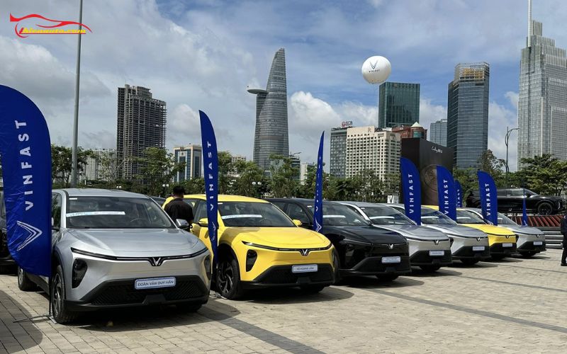 VinFast Limo Green Giao Xe: Lễ Bàn Giao Hơn 500 Xe Trên Cả 3 Miền