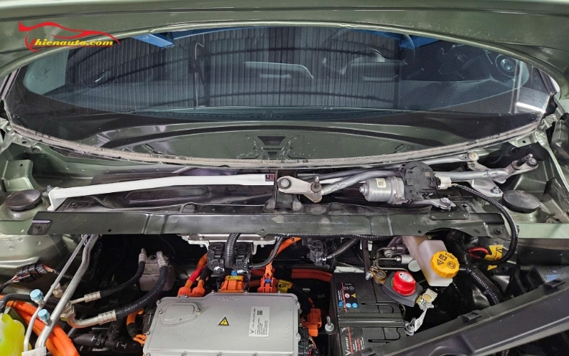 Hình ảnh thực tế lắp bộ thanh giằng giảm chấn Vinfast VF5