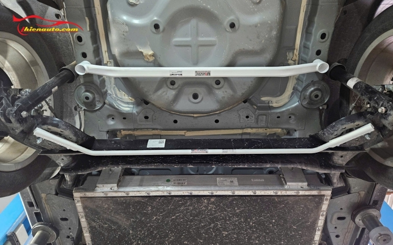 Bộ thanh giằng giảm chấn Vinfast VF5 giúp khung xe cứng cáp, giảm rung lắc khi di chuyển