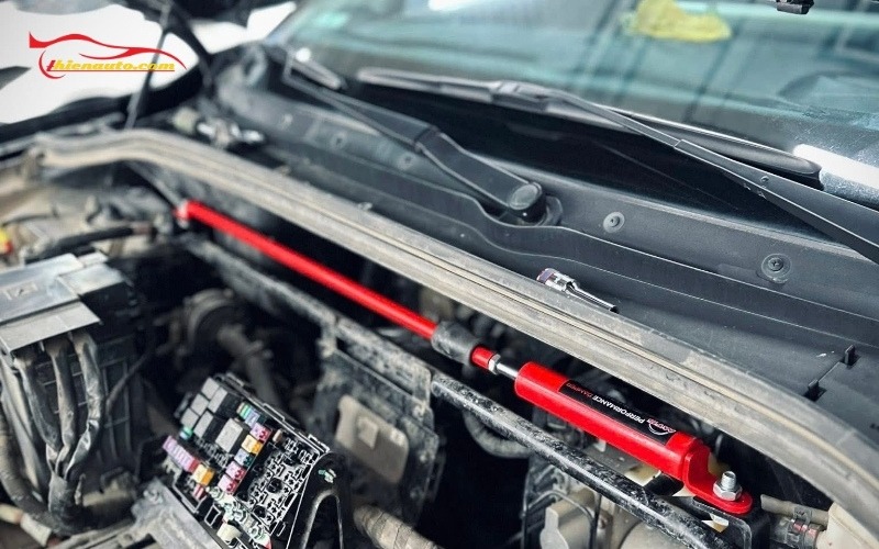 Thanh giằng Vinfast VF MPV 7 Thanh giằng Vinfast VF MPV 7 là một bộ phận gia cố khung gầm và thân xe