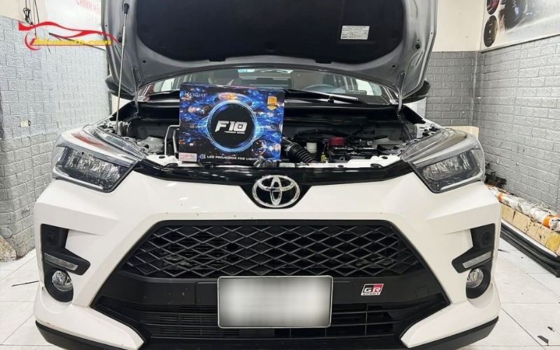 Độ đèn Toyota Raize: Bi gầm X-Light F10