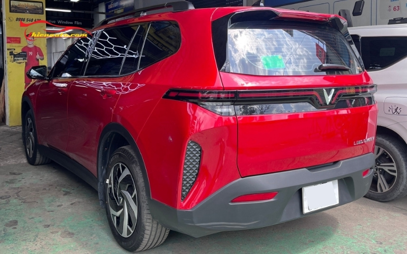 Độ Vinfast Limo Green đỏ tại Thiện Auto