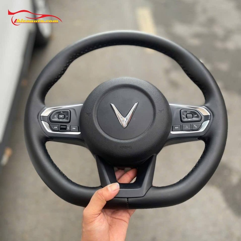 Khâu vô lăng Vinfast VF5 da Nappa tại Thiện Auto