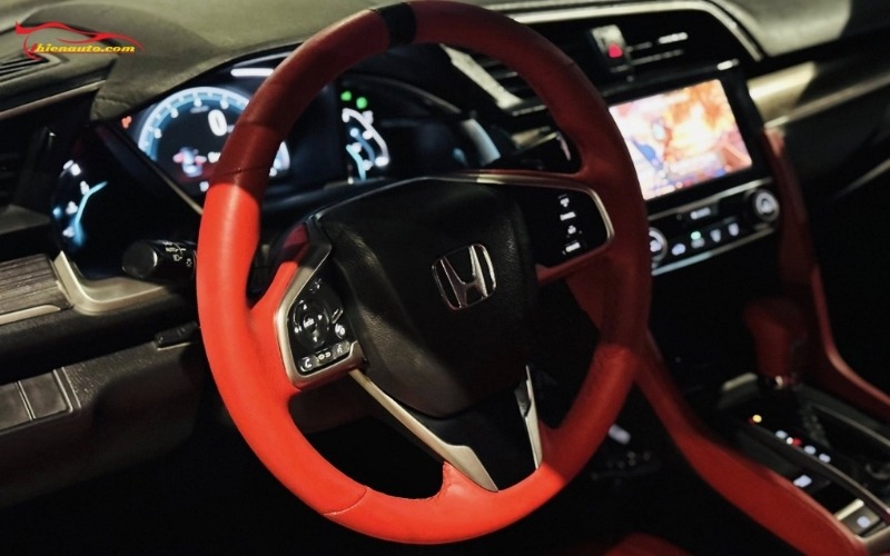 Ngoài bọc ghế da Honda City chủ xe có thể lựa chọn boc thêm vô lăng để đồng bộ nội thất xe