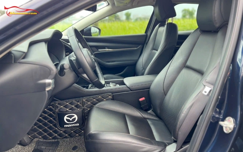 Bọc ghế da Mazda 3 giúp loại bỏ hạn chế ghế nỉ nguyên bản của xe 