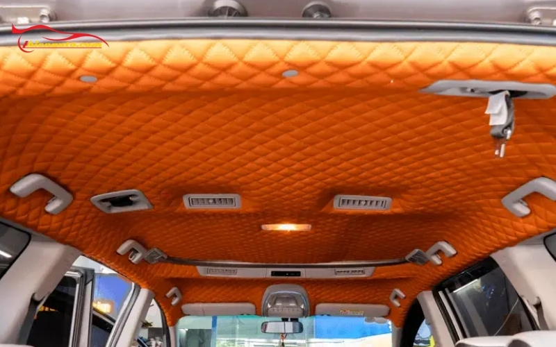 Trần 6D ô tô có lớp mút đàn hồi kèm vải giúp tăng độ bền và hạn chế bong tróc