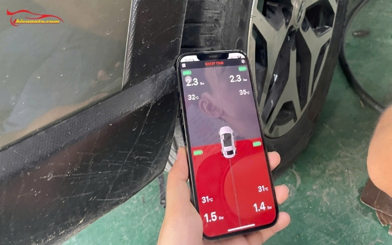 Cảm biến áp suất lốp dán kính lái có khả năng kết nối với điện thoại thông minh 
