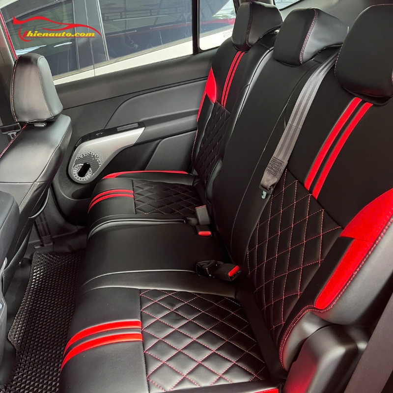 Hình ảnh thực tế độ xe Limo Green đỏ tại Thiện Auto