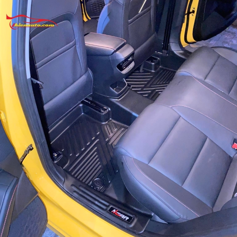 Thiện Auto lắp đặt thảm lót sàn ô tô bằng nhựa với nhiều mẫu mã đa dạng trên thị trường