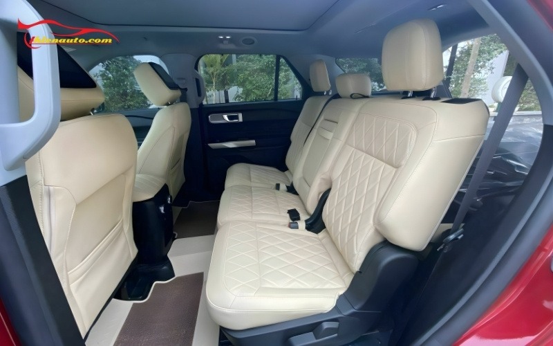 Bọc ghế da Ford Explorer chọn màu phù hợp