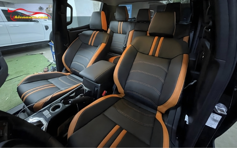 Mẫu bọc ghế da Ford Raptor mẫu đẹp 2025