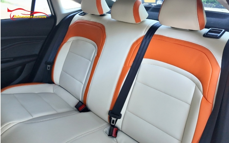 Bọc ghế da MG5 chống thấm nước và bụi bẩn của da giúp lau chùi đơn giản