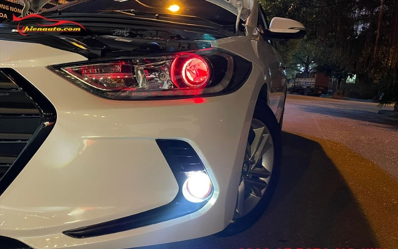 Độ đèn Hyundai Elantra 2017 giúp tăng thẩm mỹ nội thất xe