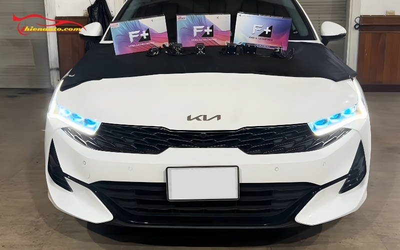 Độ đèn Kia K5 chính hãng X-light tại Thiện Auto
