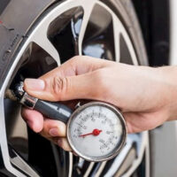 Tham khảo bảng áp suất lốp xe ô tô và các kiểm tra áp suất chính xác